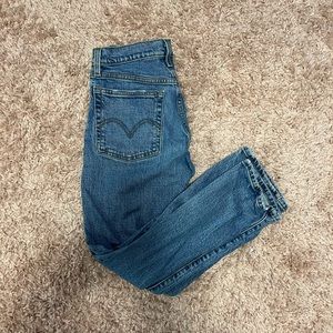 Levi’s Wedgie Straight